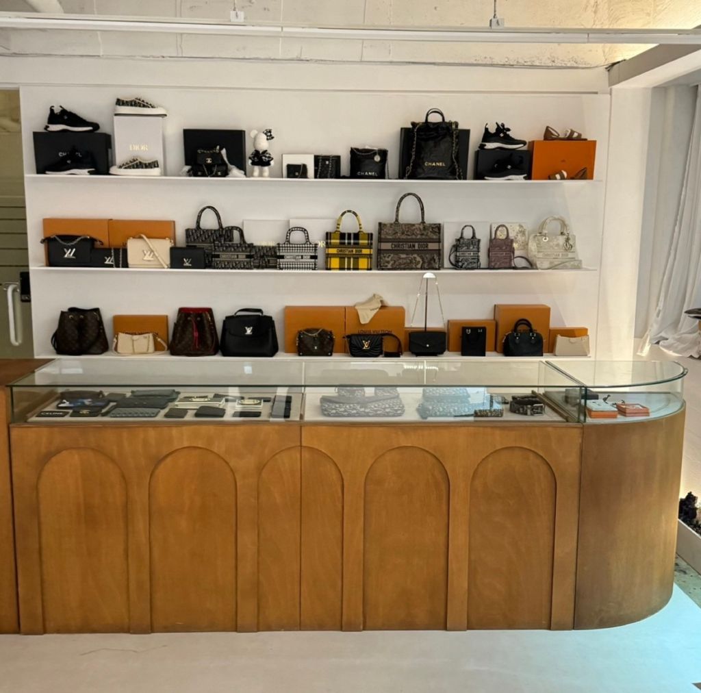 명품 컬렉션 진열